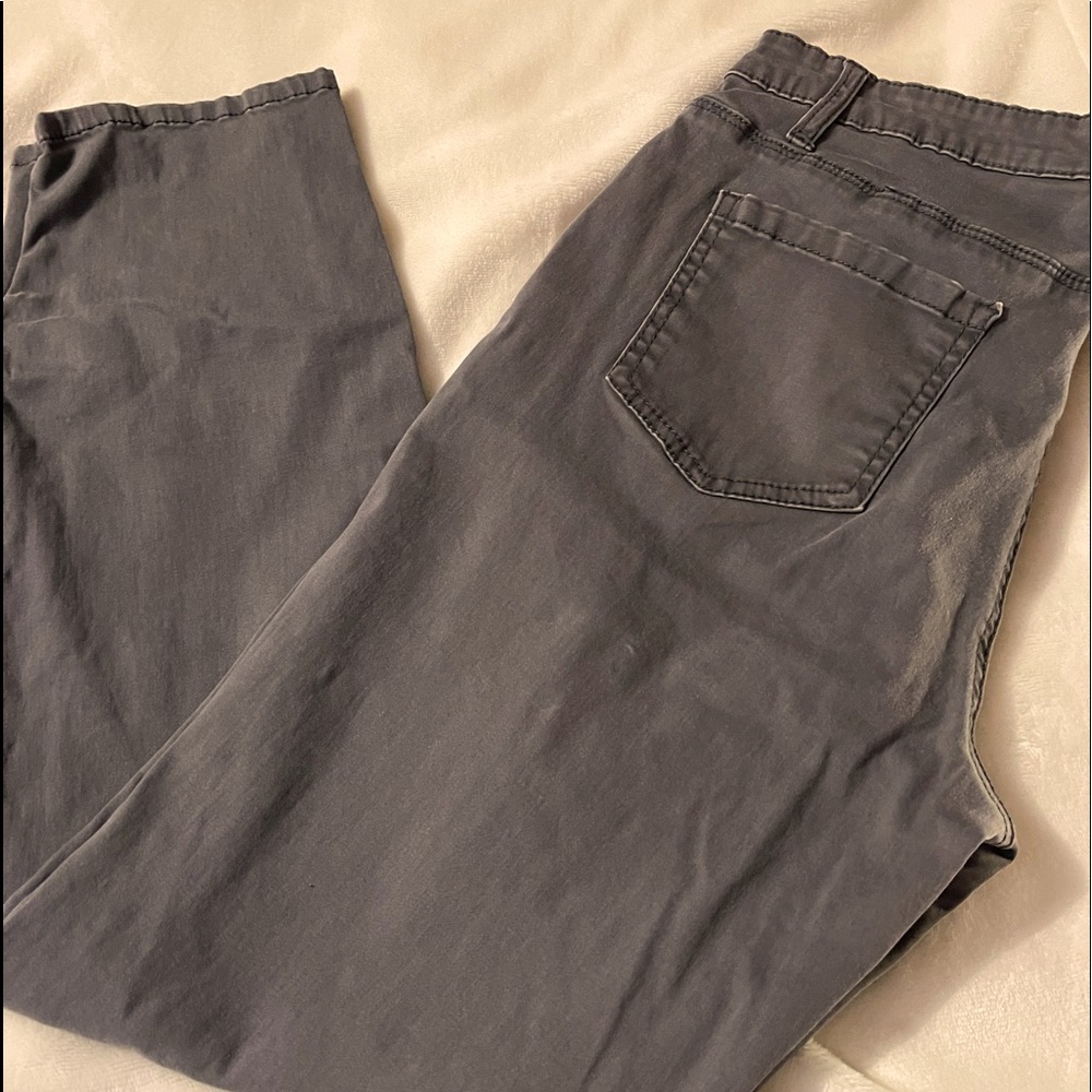 Dark gray Buffalo cropped pants